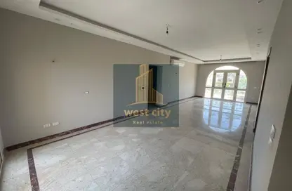 فيلا - 4 غرف نوم - 4 حمامات للبيع في رويال سيتي - كمبوندات الشيخ زايد - الشيخ زايد - الجيزة