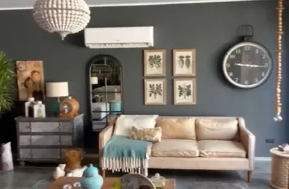 Villa - 5 Bedrooms - 4 Bathrooms for sale in Al Hayah Residence - 3rd District West - Shorouk City - Cairo