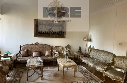 شقة - 3 غرف نوم - 2 حمامات للبيع في شارع عبد الحكيم الرفاعي - المنطقة الثامنة - مدينة نصر - القاهرة