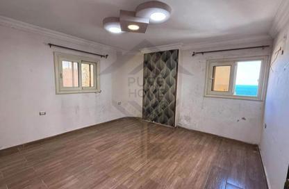 Apartment - 3 Bedrooms - 2 Bathrooms for sale in Port Said St. - Sporting - Hay Sharq - Alexandria