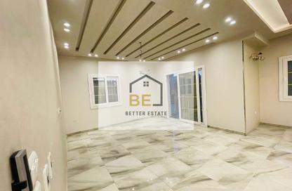 Apartment - 3 Bedrooms - 2 Bathrooms for rent in Al Gezira St. - South Investors Area - New Cairo City - Cairo