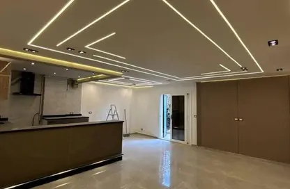 Apartment - 3 Bedrooms - 2 Bathrooms for sale in Al Rehab - New Cairo City - Cairo