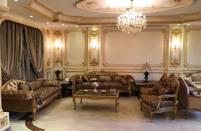 Villa - 4 Bedrooms - 4 Bathrooms for sale in Royal City - Sheikh Zayed Compounds - Sheikh Zayed City - Giza