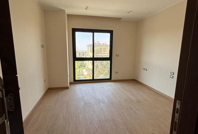 77608179 - Property Image 3