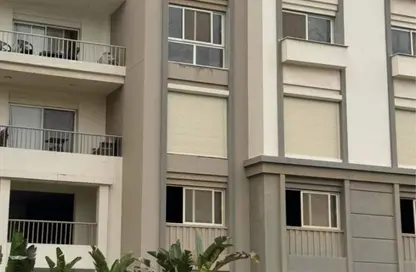Apartment - 2 Bedrooms - 2 Bathrooms for sale in Garden Residence - Hyde Park - New Cairo City - Cairo
