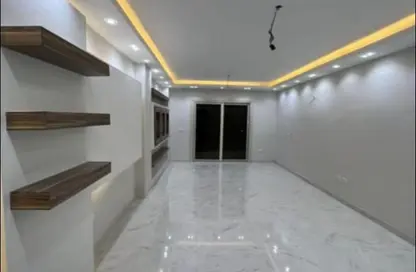 شقة - 3 غرف نوم - 2 حمامات للايجار في مدينة الخمائل - كمبوندات الشيخ زايد - الشيخ زايد - الجيزة