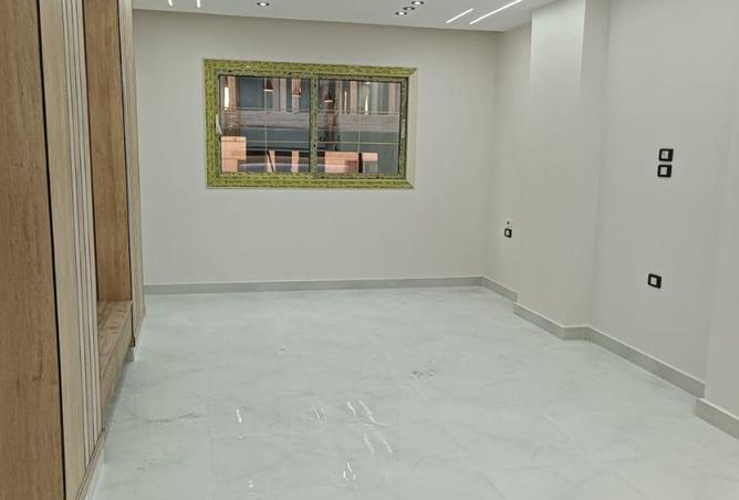 8593088 - Property Image 2