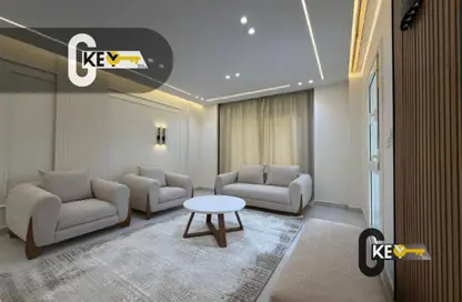 شقة - 3 غرف نوم - 2 حمامات للايجار في B10 - مدينتي - القاهرة