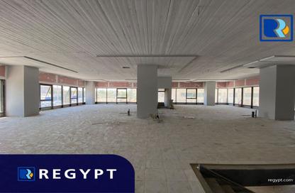 طابق كامل - استوديو - 6 حمامات للايجار في مركز القاهرة الجديدة - شارع التسعين الشمالي - التجمع الخامس - مدينة القاهرة الجديدة - القاهرة