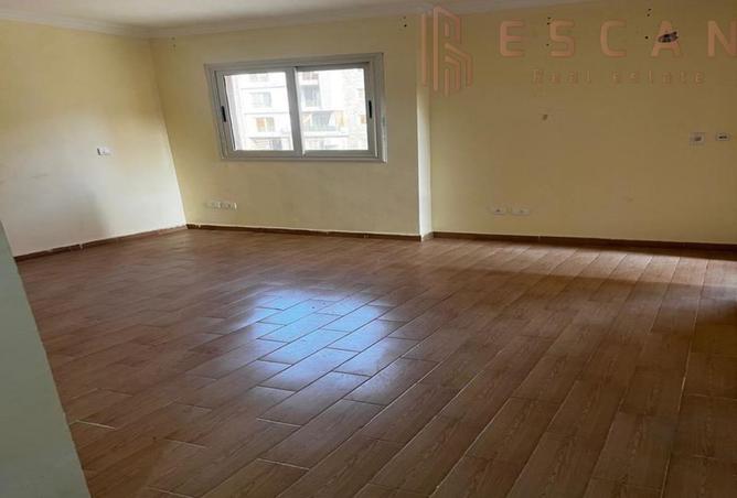 8522678 - Property Image 2