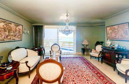 Apartment - 4 Bedrooms - 5 Bathrooms for sale in Al Geish Road - Glim - Hay Sharq - Alexandria