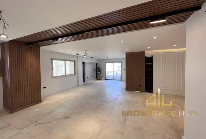 112700742 - Property Image 2