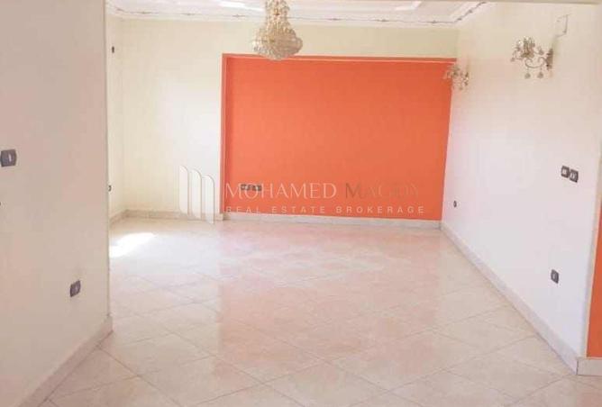 8258131 - Property Image 2