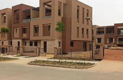 تاون هاوس - 3 غرف نوم - 4 حمامات للبيع في ديستريكت 5 - كمبوندات التجمع الخامس - التجمع الخامس - مدينة القاهرة الجديدة - القاهرة
