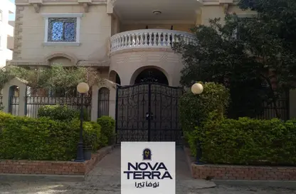 Villa - 7+ Bedrooms - 7+ Bathrooms for sale in Street 102 - West Somid - 6 October City - Giza