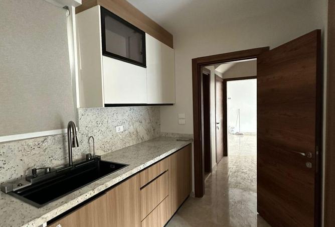 8570532 - Property Image 2