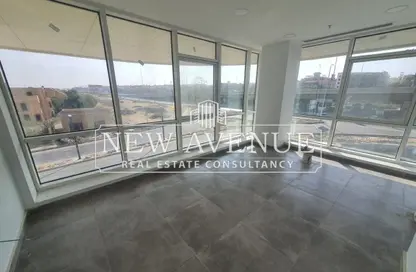 مساحات مكتبية - 3 غرف نوم - 1 حمام للايجار في سنترادا هاب - محور 26 يوليو - مدينة 6 أكتوبر - الجيزة