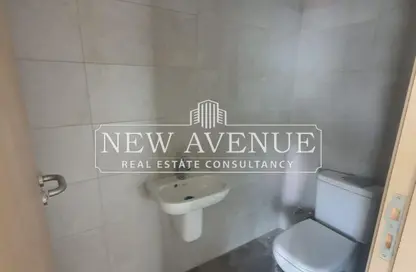 مساحات مكتبية - 3 غرف نوم - 1 حمام للايجار في سنترادا هاب - محور 26 يوليو - مدينة 6 أكتوبر - الجيزة