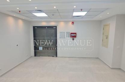 Office Space - Studio - 1 Bathroom for rent in Hyde Park Business District Mall - South Teseen St. - The 5th Settlement - New Cairo City - Cairo