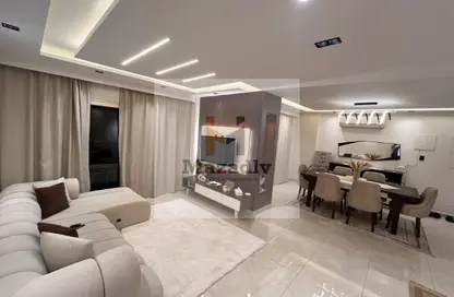 Apartment - 3 Bedrooms - 3 Bathrooms for sale in Stone Residence - 5th Settlement Compounds - The 5th Settlement - New Cairo City - Cairo