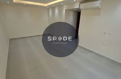 شقة - 3 غرف نوم - 2 حمامات للايجار في جاردن ريزدنس - هايد بارك - مدينة القاهرة الجديدة - القاهرة