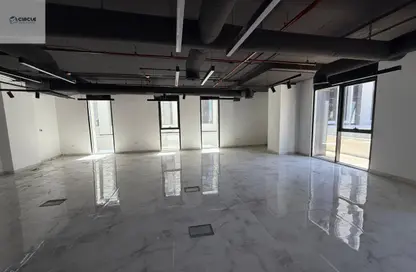 مساحات مكتبية - استوديو - 2 حمامات للايجار في مول هايد بارك بيزنس - شارع التسعين الجنوبي - التجمع الخامس - مدينة القاهرة الجديدة - القاهرة