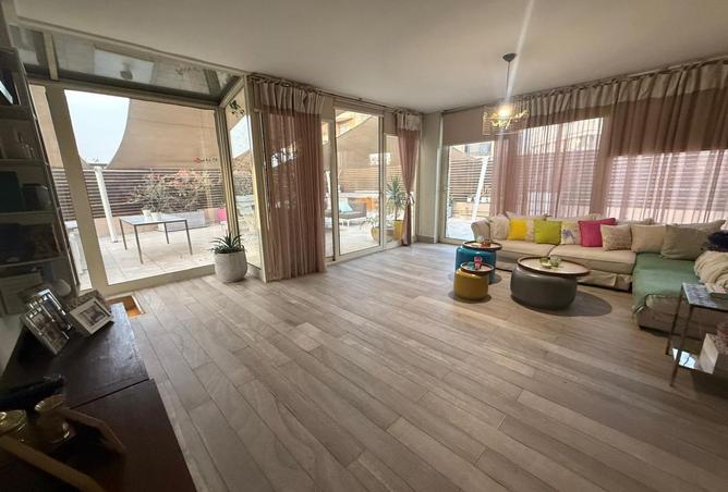 100642185 - Property Image 2