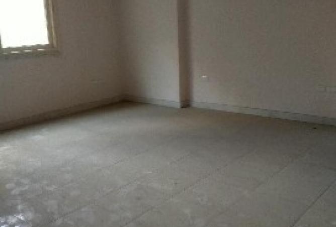 8593302 - Property Image 2