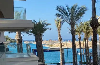 Chalet - 4 Bedrooms - 3 Bathrooms for rent in Marassi - Sidi Abdel Rahman - North Coast