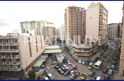 Apartment - 3 Bedrooms - 2 Bathrooms for sale in Kamal Eldin Salah St. - Smouha - Hay Sharq - Alexandria