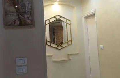 Apartment - 3 Bedrooms - 1 Bathroom for rent in Al Tahrir St. - Dokki - Giza