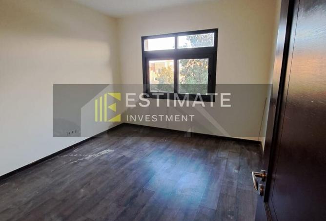 102909162 - Property Image 2