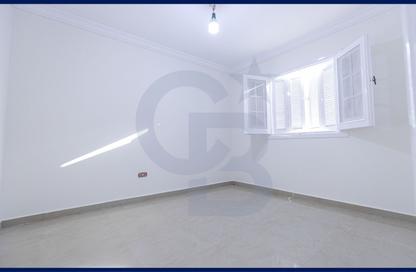 Apartment - 3 Bedrooms - 2 Bathrooms for sale in Othman Ahmed Othman St. - Smouha - Hay Sharq - Alexandria Apartment - 3 Bedrooms - 2 Bathrooms for sale in Othman Ahmed Othman St. - Smouha - Hay Sharq - Alexandria