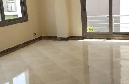 شقة - 3 غرف نوم - 3 حمامات للايجار في تاج سلطان - الطريق الدائري - القاهرة