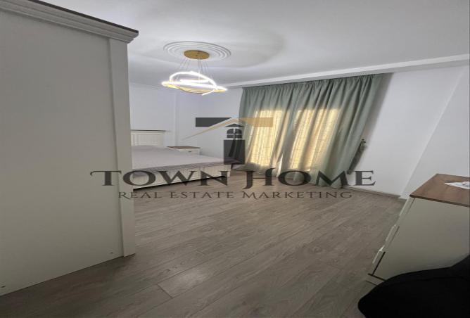 8633700 - Property Image 3