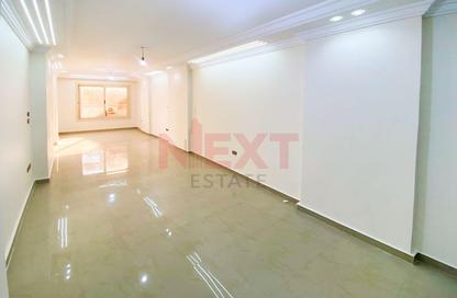 Apartment - 3 Bedrooms - 2 Bathrooms for sale in Smouha Square - Smouha - Hay Sharq - Alexandria