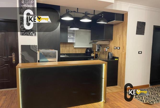 65153830 - Property Image 3