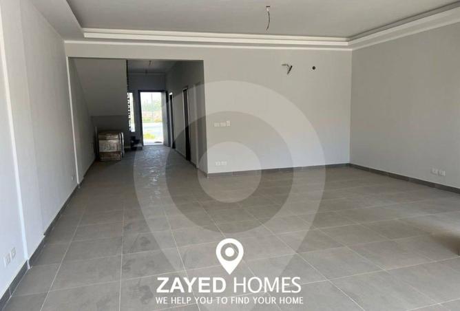 98009604 - Property Image 3