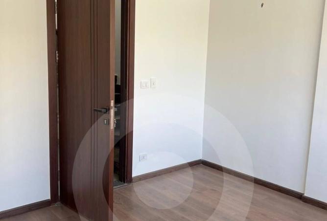 98009604 - Property Image 2