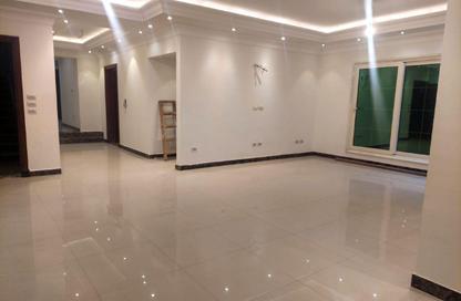 Apartment - 3 Bedrooms - 3 Bathrooms for rent in Al Narges 3 - Al Narges - New Cairo City - Cairo