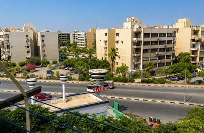 Apartment - 2 Bedrooms - 1 Bathroom for sale in Hassan Ma'moon St. - 6th Zone - Nasr City - Cairo