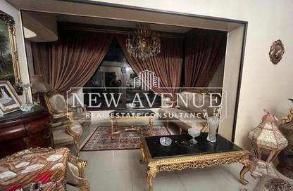 شقة - 6 غرف نوم - 4 حمامات للبيع في شارع ذاكر حسين - الحديقة الدولية - الحي السابع - مدينة نصر - القاهرة