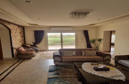 فيلا - 4 - 5 للبيع في پريڤادو - مدينتي - القاهرة
