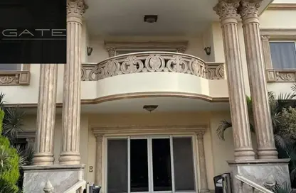 Villa - 7 Bedrooms - 6 Bathrooms for sale in Royal City - Sheikh Zayed Compounds - Sheikh Zayed City - Giza