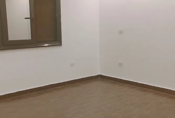 117780104 - Property Image 3
