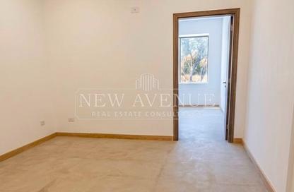Office Space - Studio - 1 Bathroom for rent in Lake View Residence - 5th Settlement Compounds - The 5th Settlement - New Cairo City - Cairo
