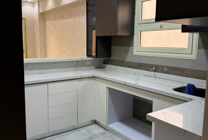 93249010 - Property Image 3