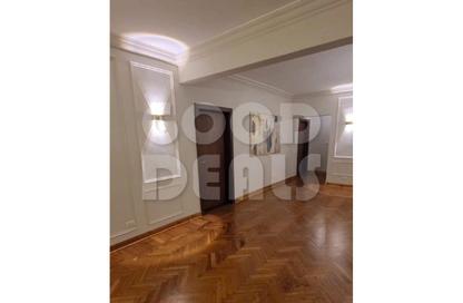 Apartment - 3 Bedrooms - 2 Bathrooms for sale in Gameat Al Dewal Al Arabeya St. - Mohandessin - Giza