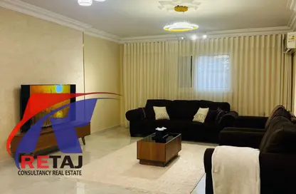 Apartment - 3 Bedrooms - 2 Bathrooms for rent in Hesham Labib St. - 8th Zone - Nasr City - Cairo