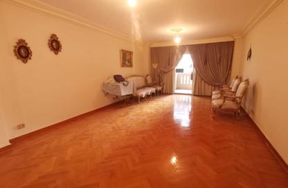 Apartment - 3 Bedrooms - 3 Bathrooms for sale in Laurent - Hay Sharq - Alexandria